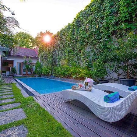 Villa Enjoy - Seminyak Center Eksteriør billede