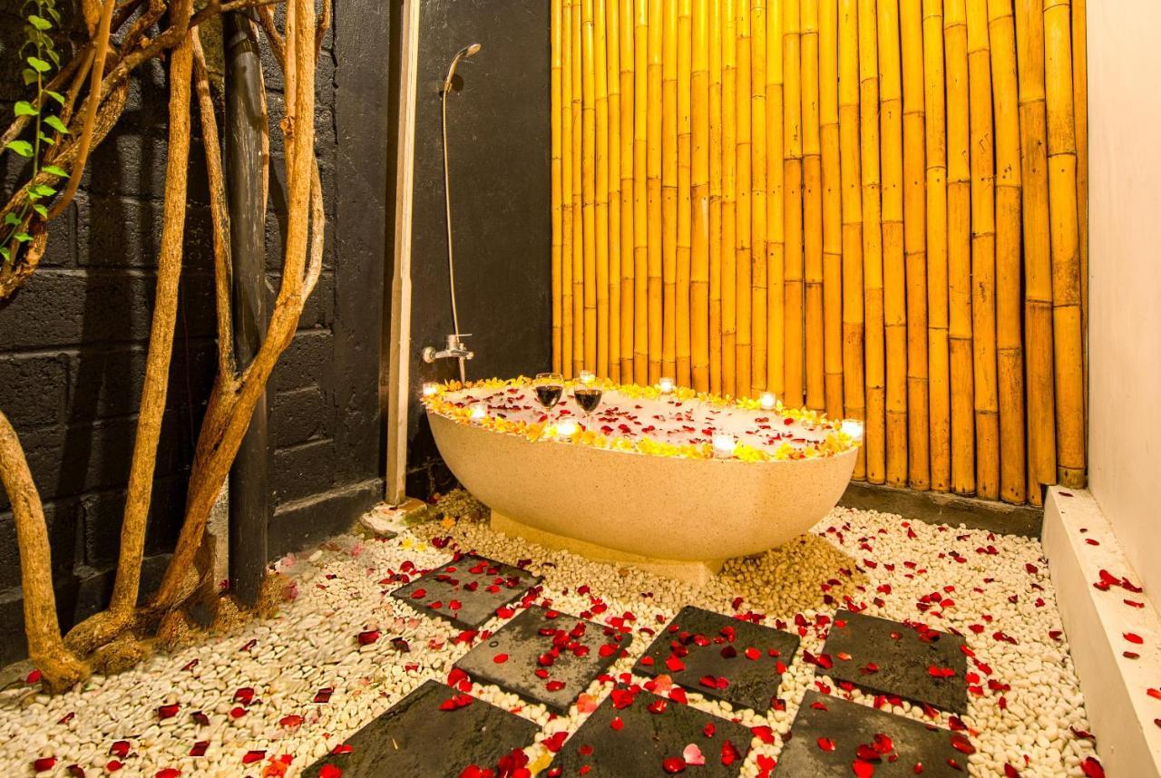 Villa Enjoy - Seminyak Center Eksteriør billede