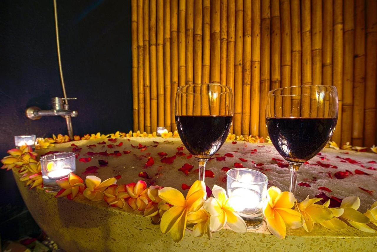 Villa Enjoy - Seminyak Center Eksteriør billede