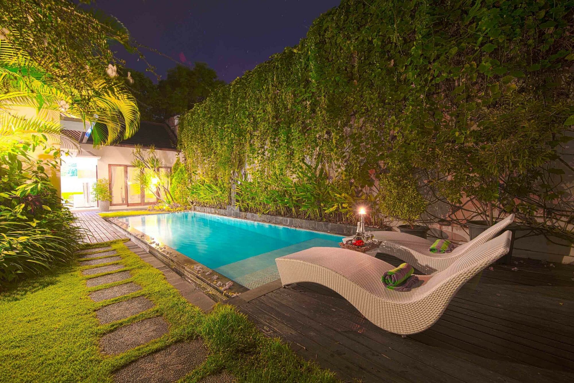 Villa Enjoy - Seminyak Center Eksteriør billede